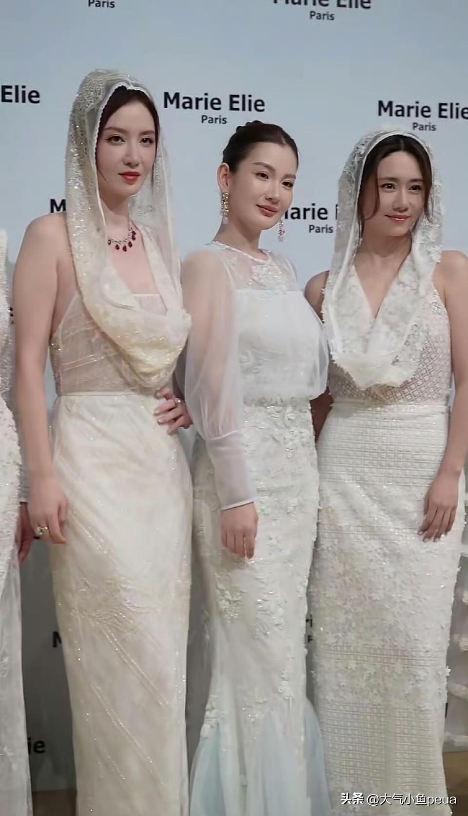 张萌刘芸这俩人撞衫真是有意思，单看都挺好看的，身材有料，脸蛋也都保持不错。
张萌