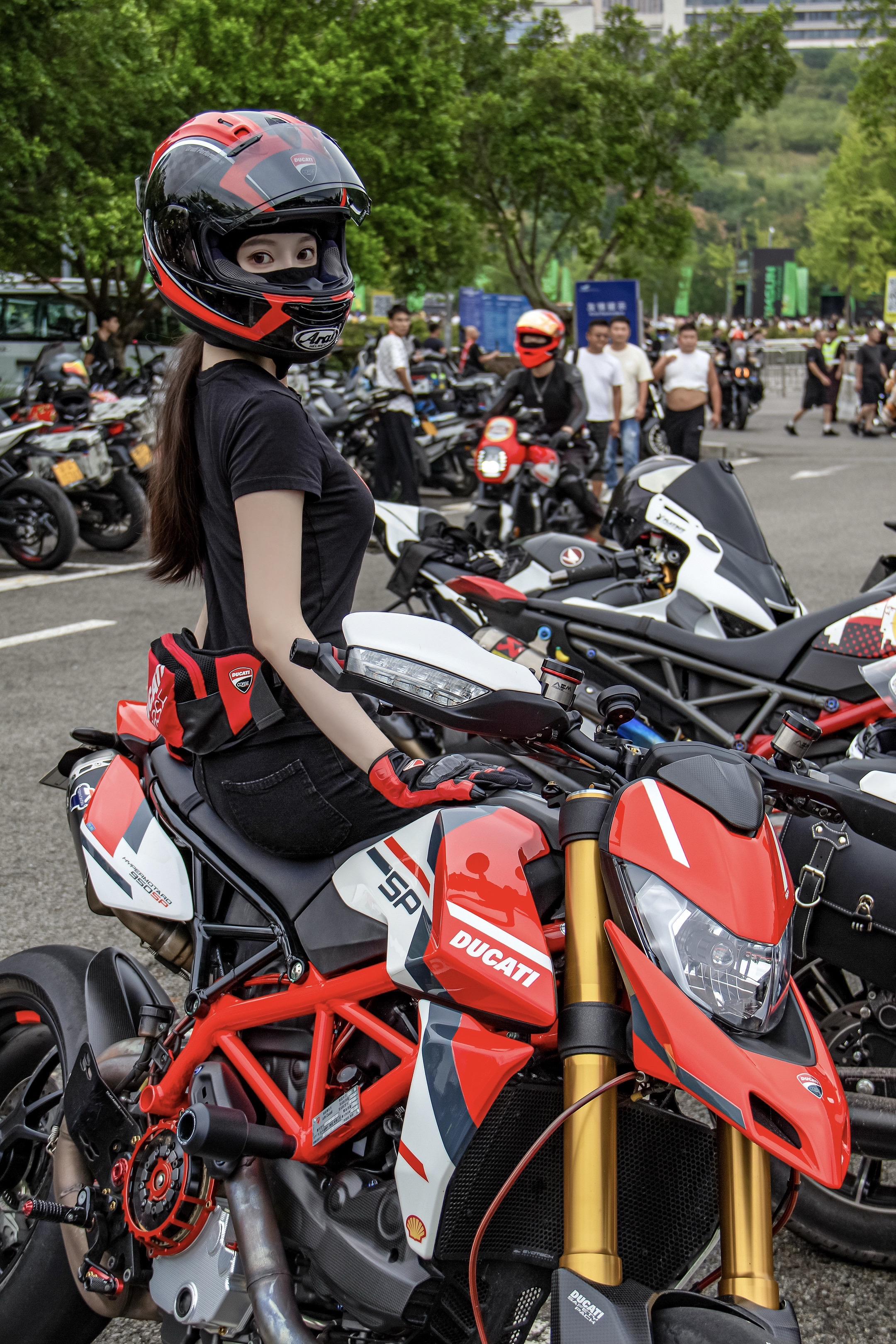 如果你的生活枯燥无味 那我想你需要一辆杜卡迪骇客sp