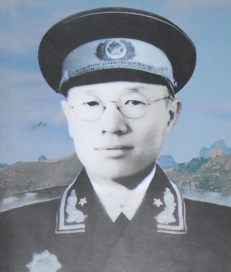 1942年，蒋介石密令于学忠将万毅“秘密枪决”。于学忠收件后顿时手心冒汗，心里“