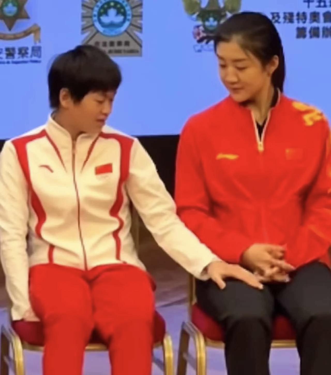 全红婵全红婵是一个非常单纯的女孩啊。据说现在胖是因为受到了网暴。真的很生气呀！这