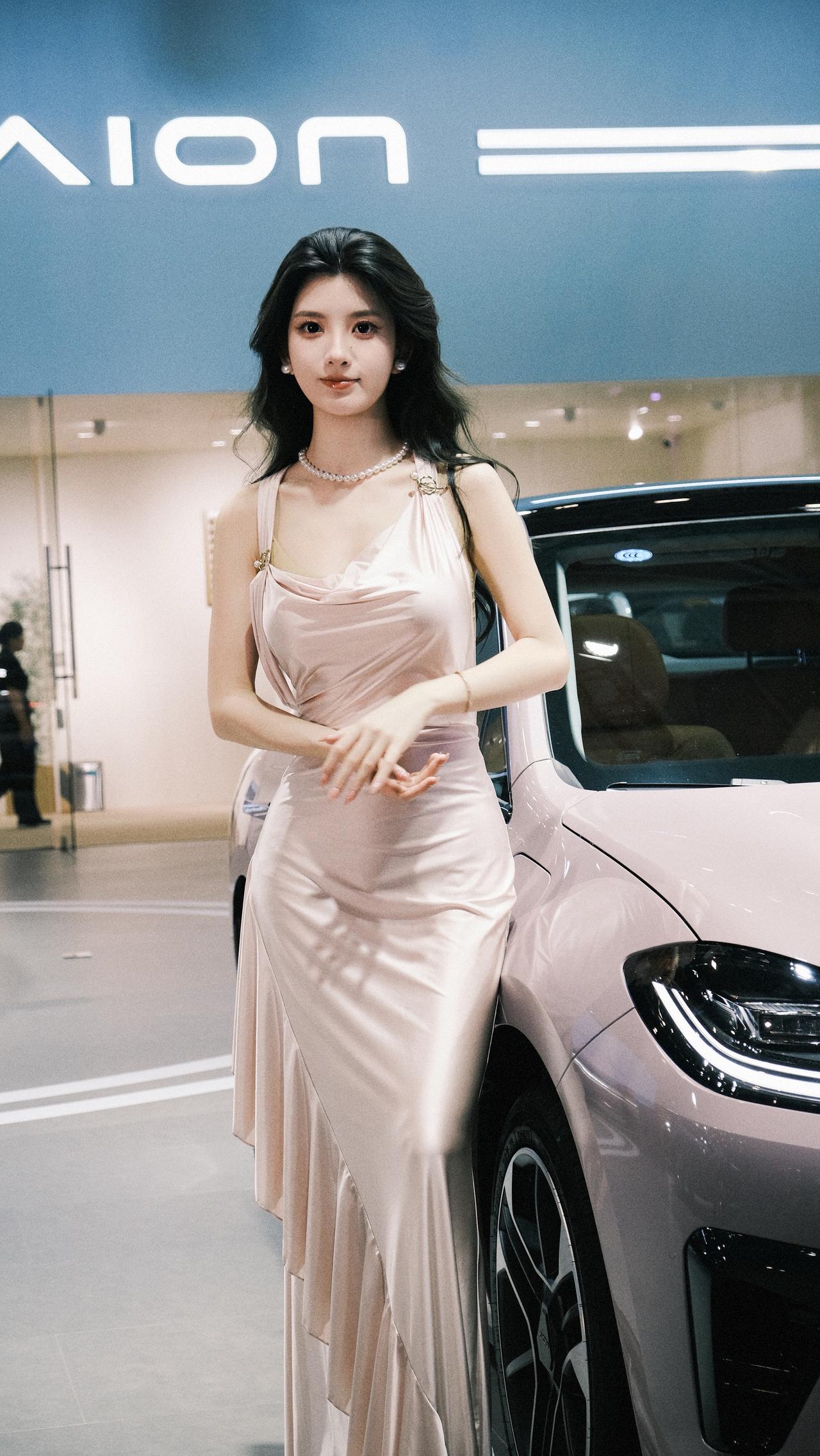 车展小姐姐 纯电高颜值 美女车模 粤港澳大湾区车展 车展摄影