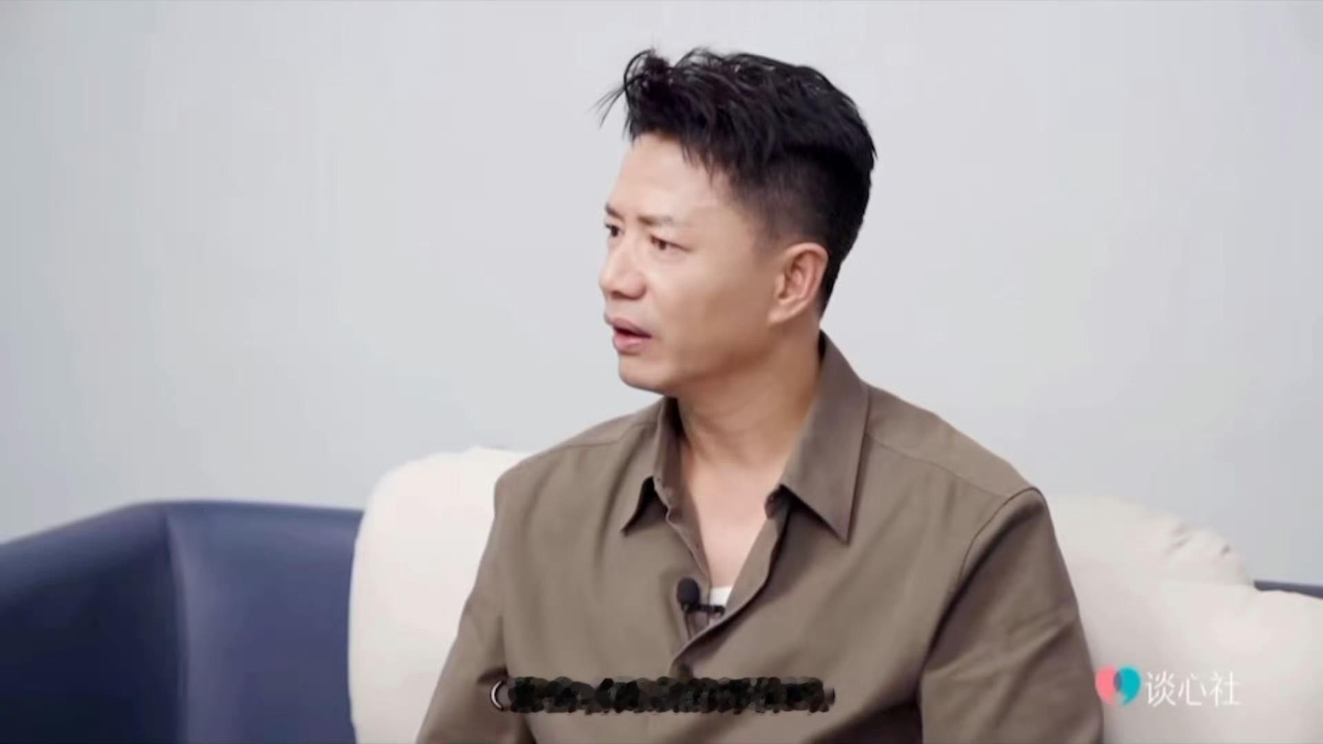 演员有时候不看观众评论也许不是不爱看，而是因为老花眼 ​​​