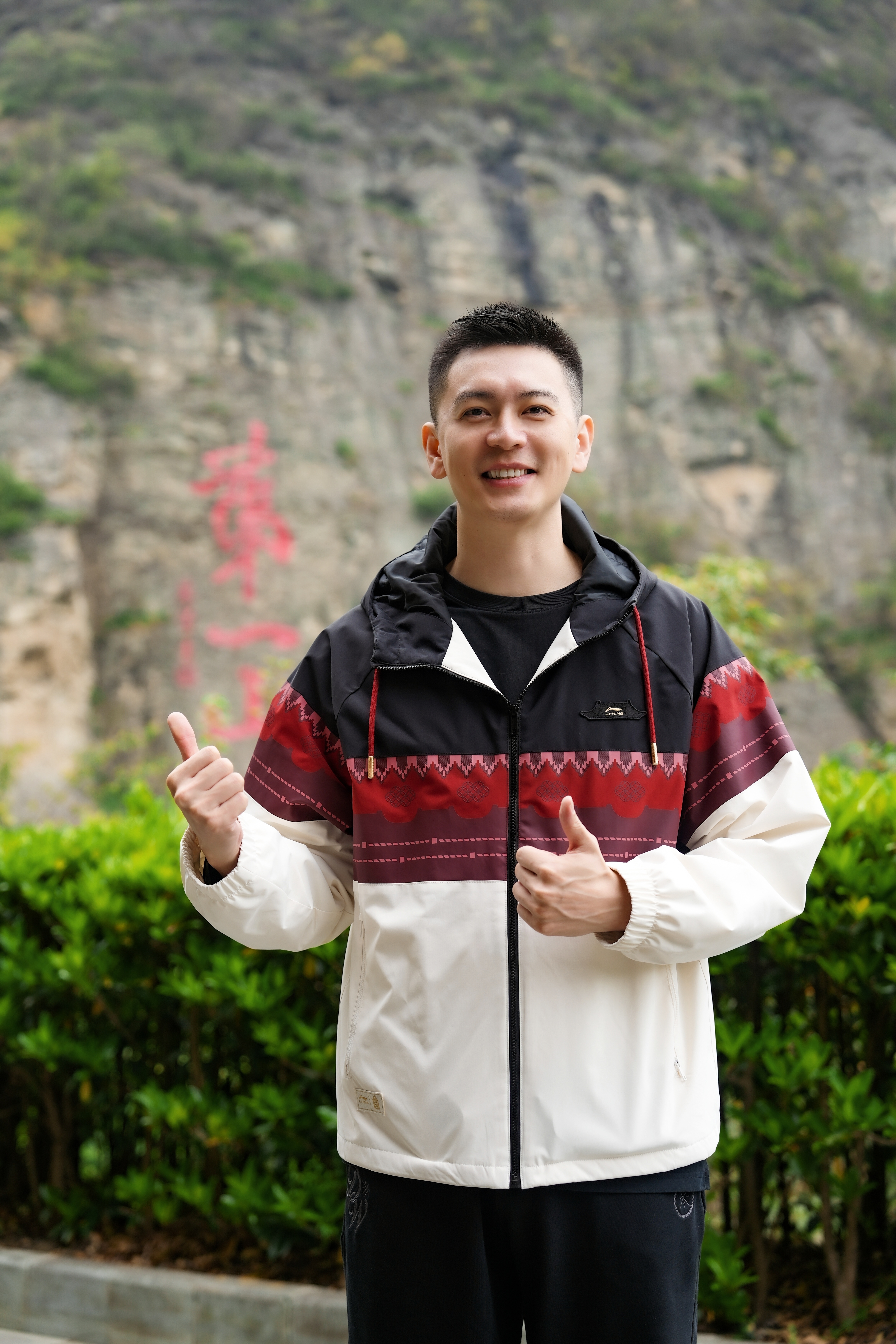 7月3日，杨鸣指导在沈阳解说中国对阵日本的篮球比赛。请准时收看哦杨鸣解说中国VS