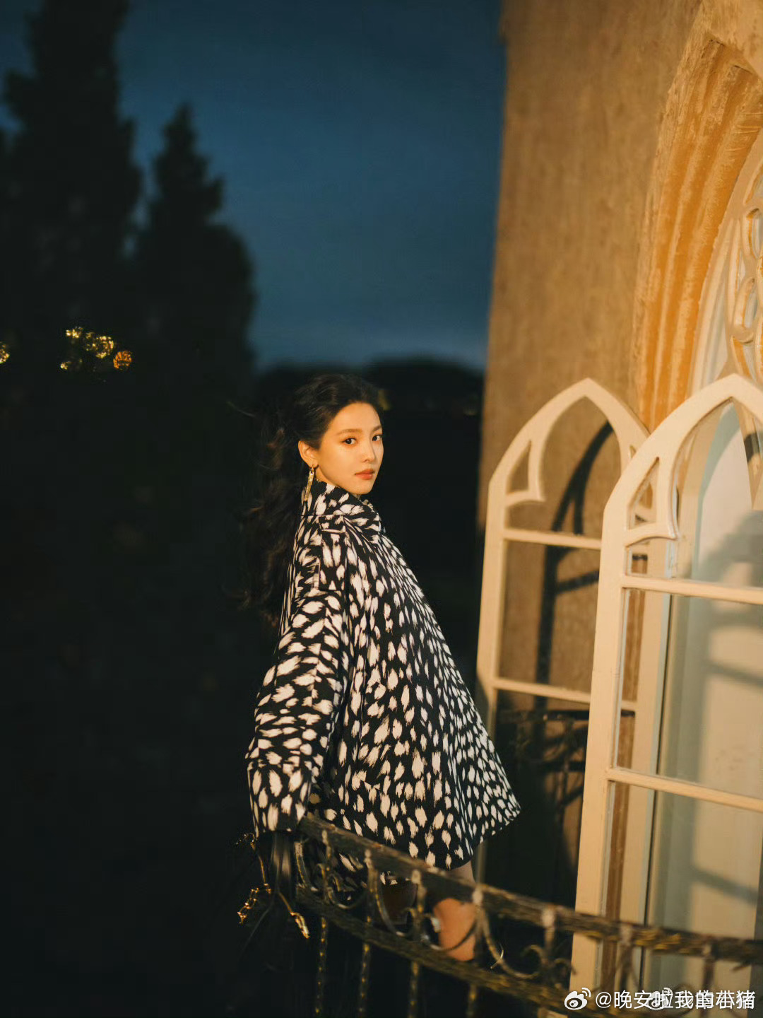 章若楠巴黎时装周出发图，一切顺利