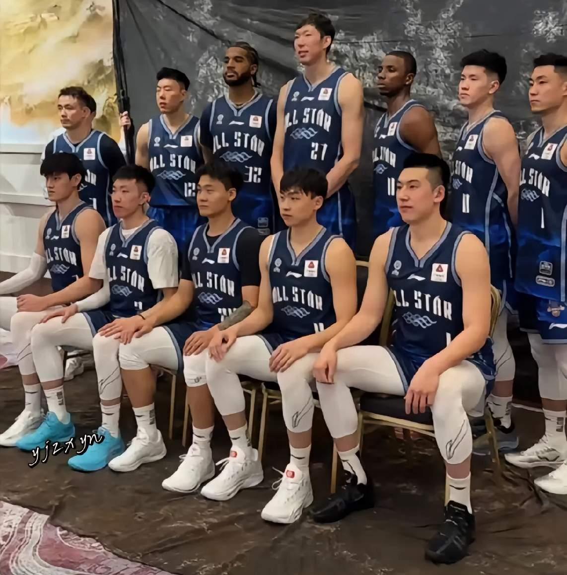 CBA全明星赛正赛将在3月8日晚正式打响，是票王徐杰所在的白队取胜还是周琦所在的