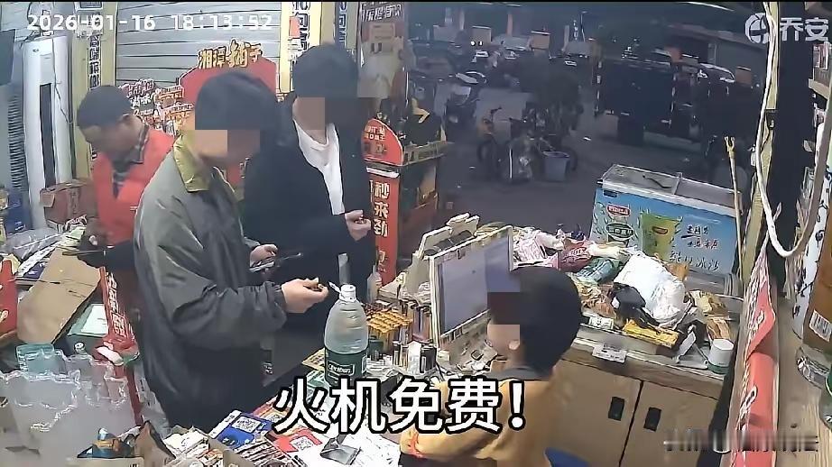 这则故事非常温馨又有趣，通过一个5岁小男孩“当老板”的情景，展现了儿童的纯真、家