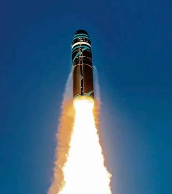 战争临门一脚，伊朗最新宣布同意美国两个重要条件
伊朗总统马苏德·佩泽希齐扬在最新