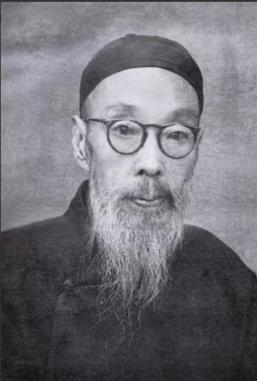 1936年，红军长征途中，错把开明士绅当土豪暴打，王震闻讯竟登门鞠躬道歉！此人究