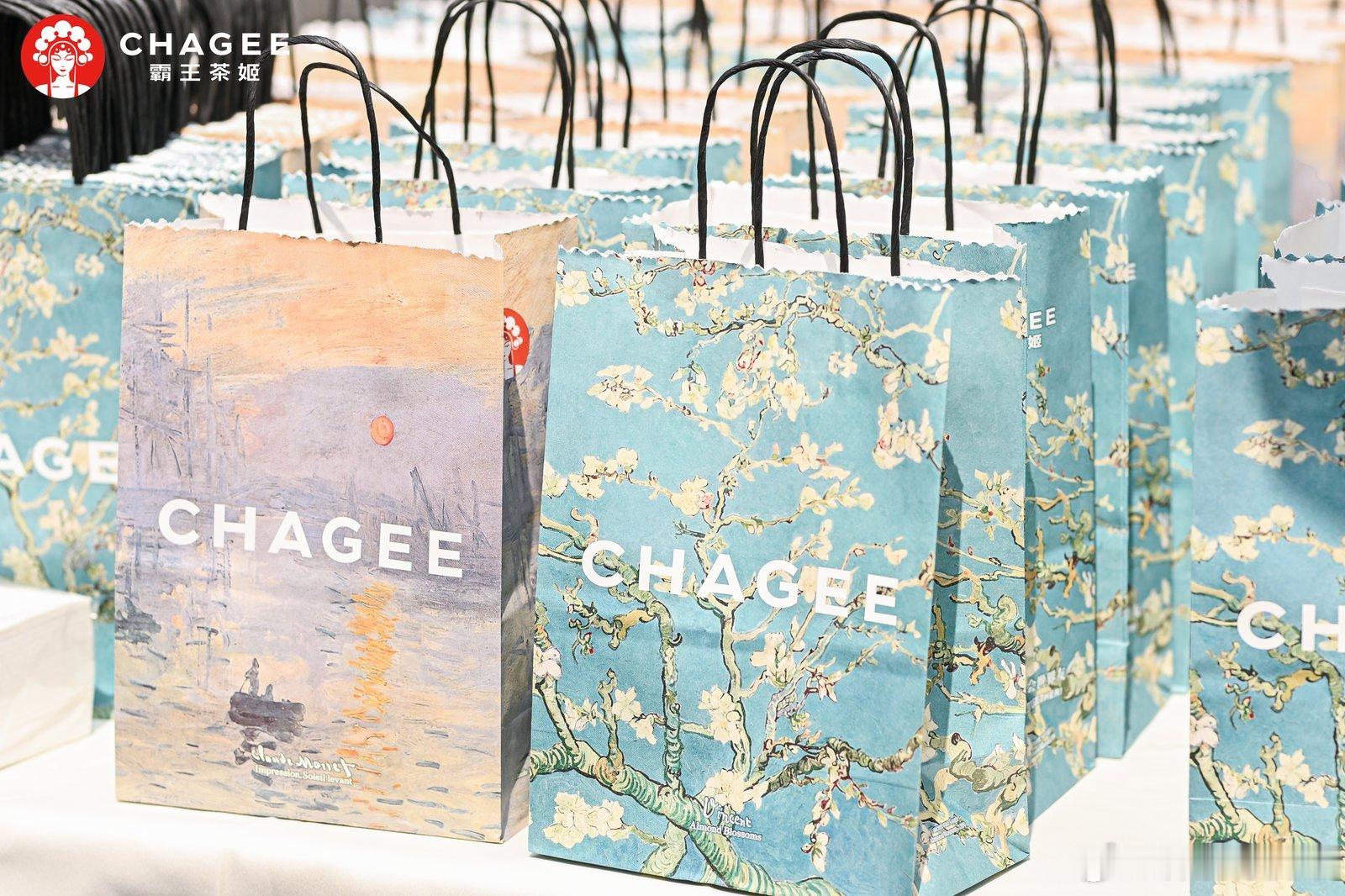 霸王茶姬广东塑料粤语小赛饮杯霸王茶姬，即刻开口讲粤语！唔理标唔标准，一齐玩翻场塑