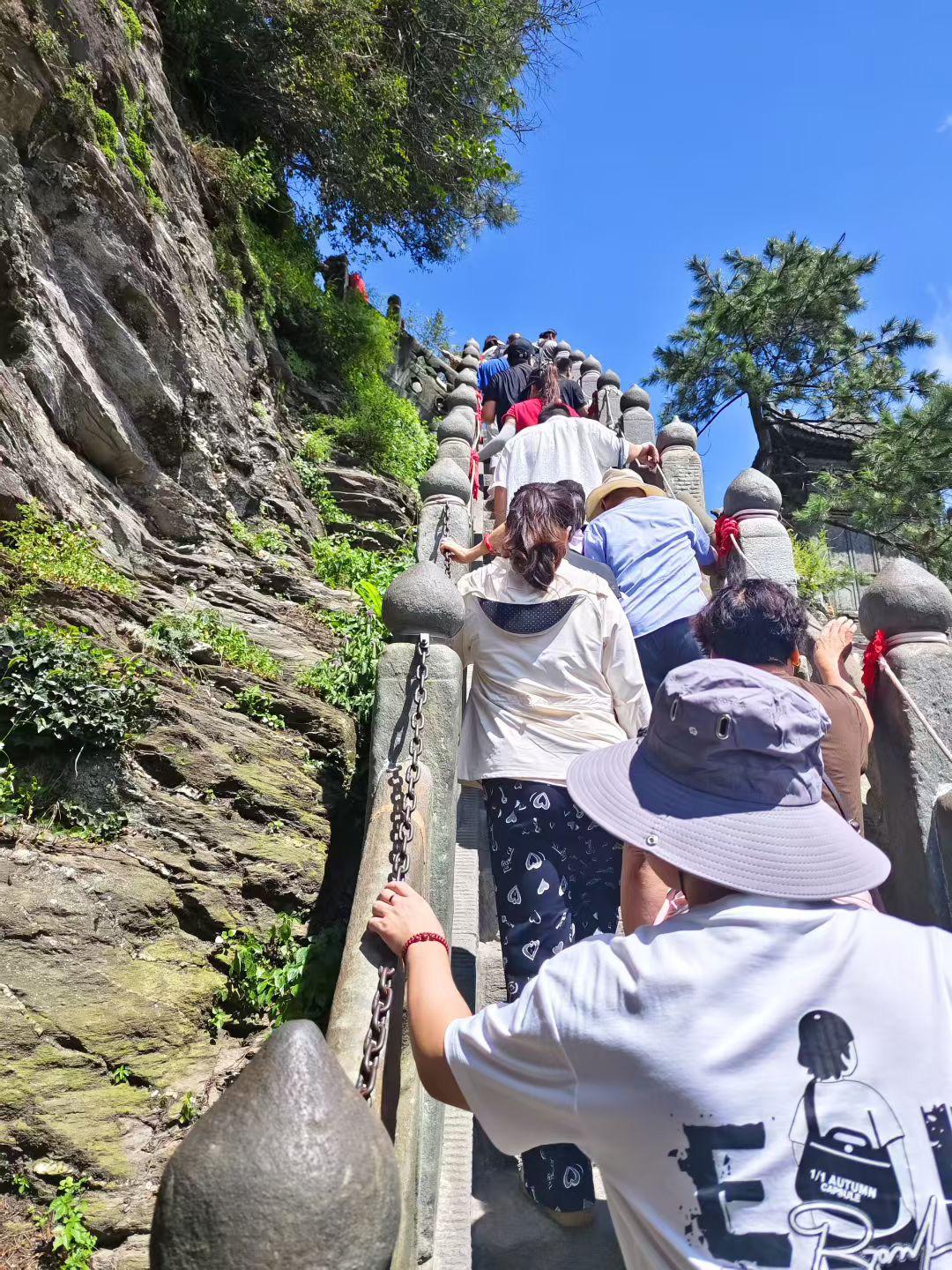 大山深处自然美山清水秀好风光