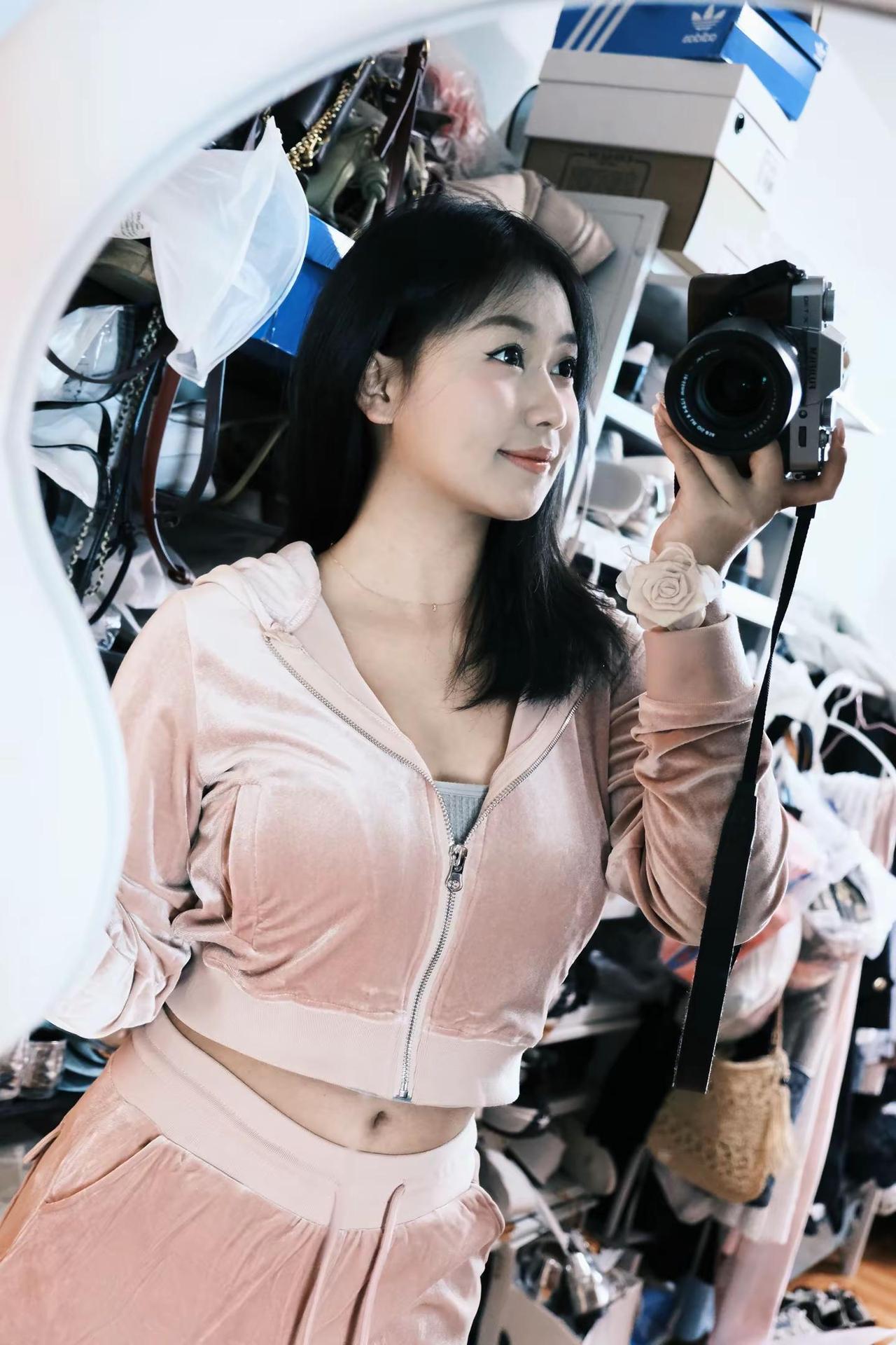 一天八百个情绪的带刺玫瑰 120斤 微胖双下巴写我爱你