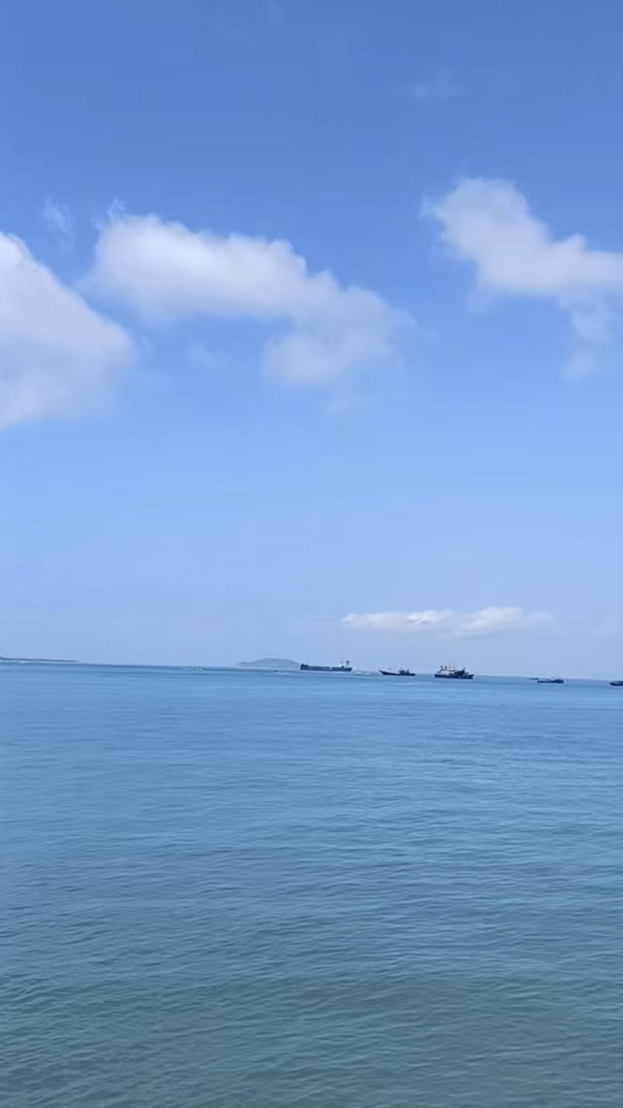 上联：天涯海角觅知音，请您对下联我对的下联是，五湖四海遇知己。