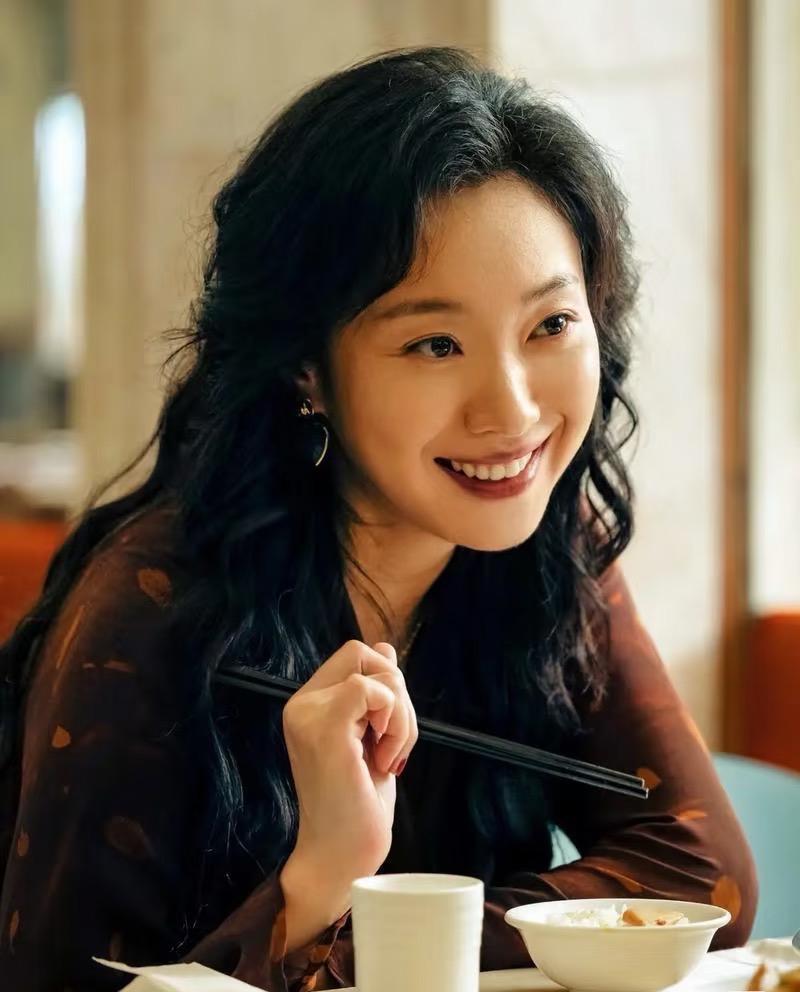 你有没有发现
王佳佳43岁
年纪轻轻，但是她居然已经拥有了这么多爆剧了！

很多