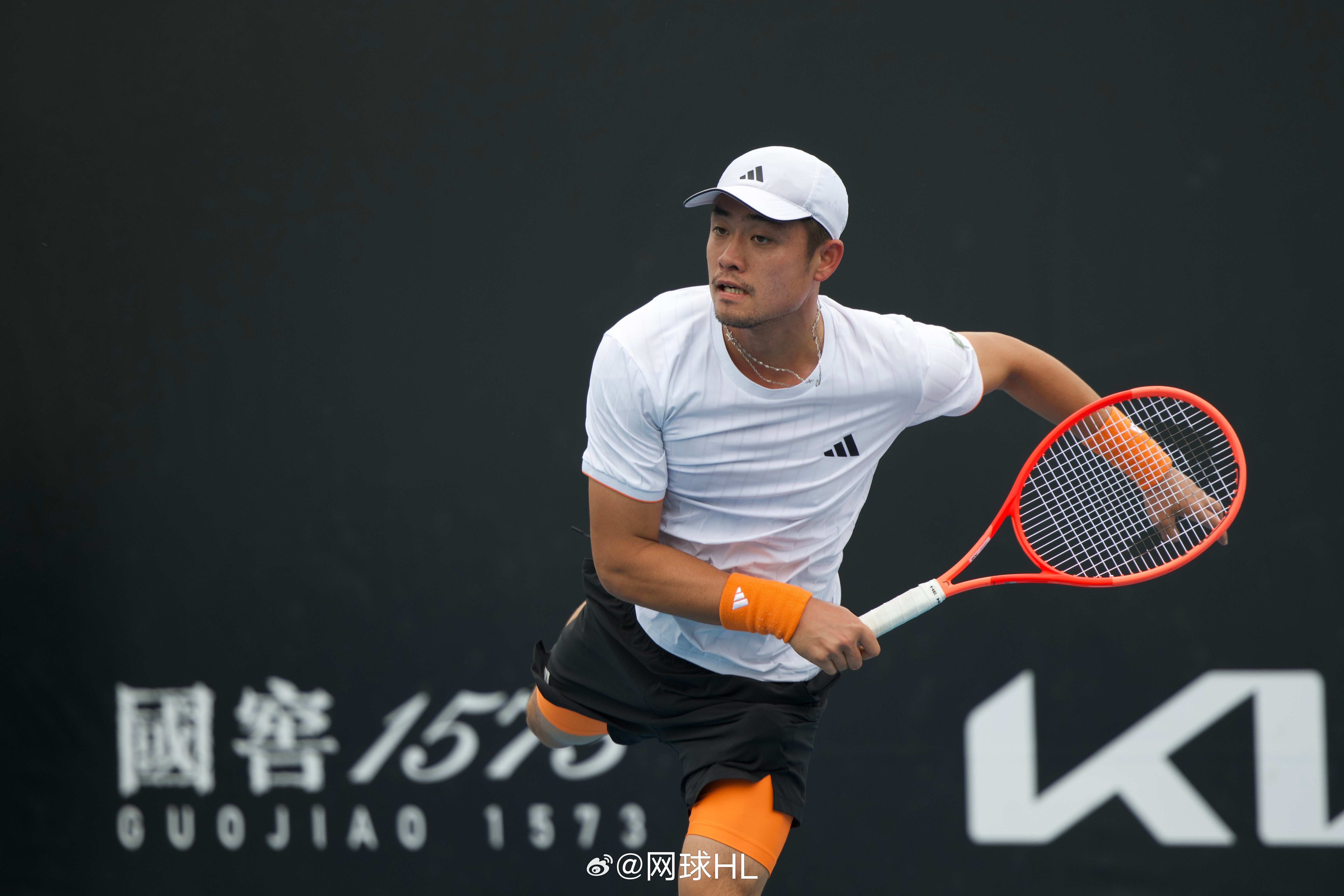 吴易昺晋级澳网男单正赛 🇨🇳吴易昺6-3 6-2横扫博耶，挺进澳网正赛！即时