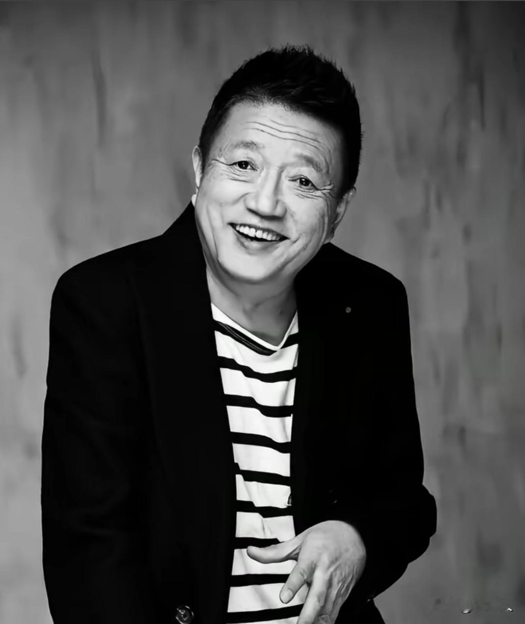 演员秦焰因病去世，又一个熟知的老戏骨离开了我们。秦焰演了几十年戏，属于观众“脸熟