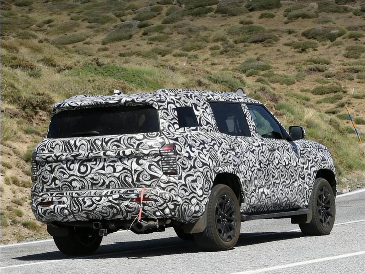 三菱暗示帕杰罗“复活”

三菱在东京改装车展说三菱计划在 2026 年推出一款新