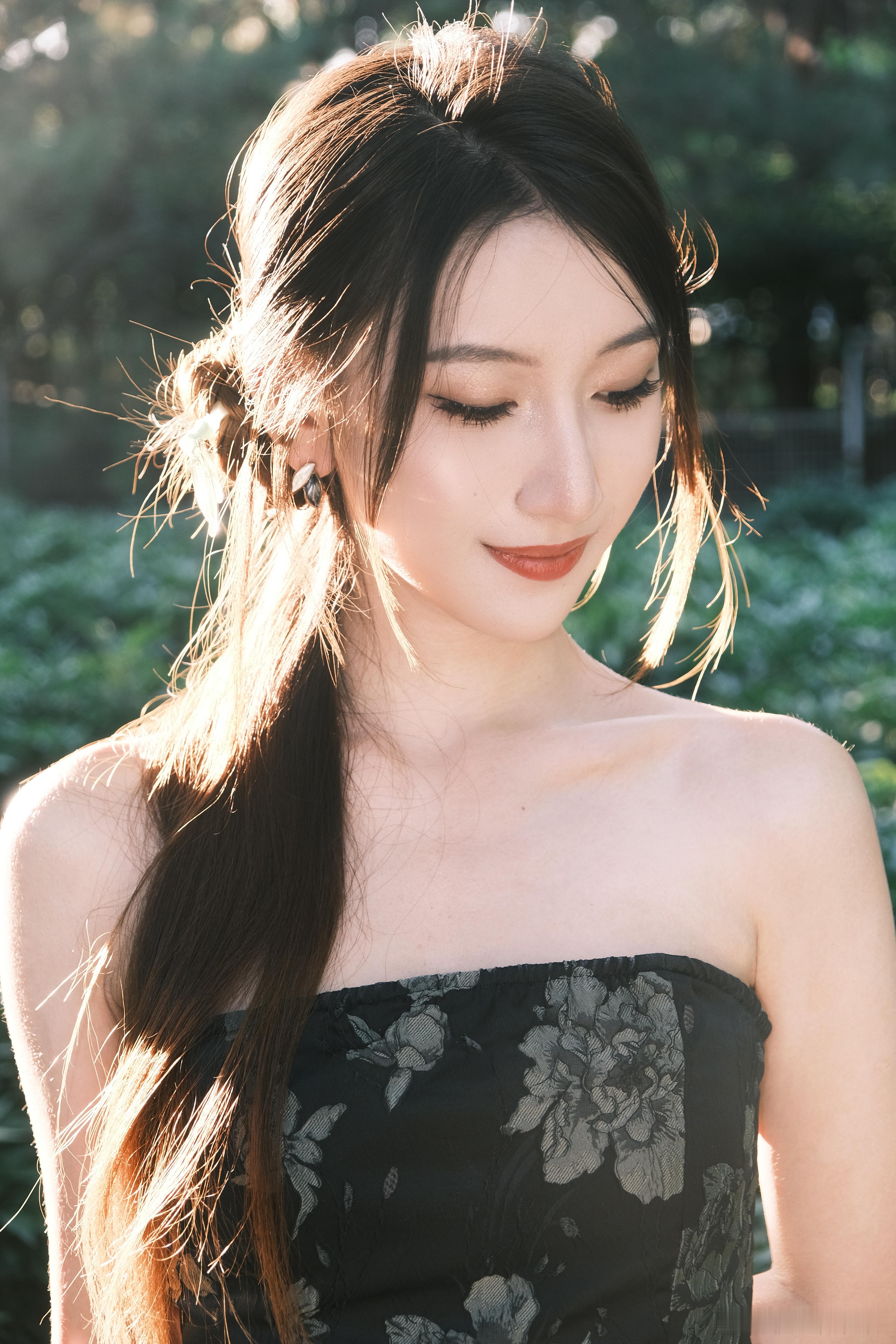 24岁喽[蛋糕]以前我的“想要”很大很大，所以我总是失望。那些看起来总能压垮我的