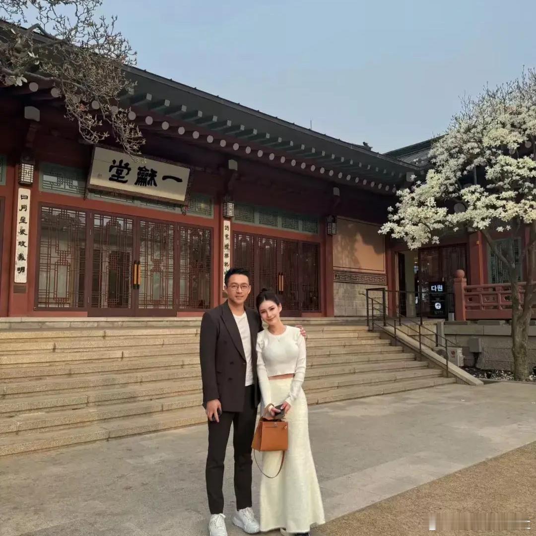 汪小菲马小梅在韩国订做了蛋糕，蛋糕师傅：“对不起，我犯了个小错误” ​​​