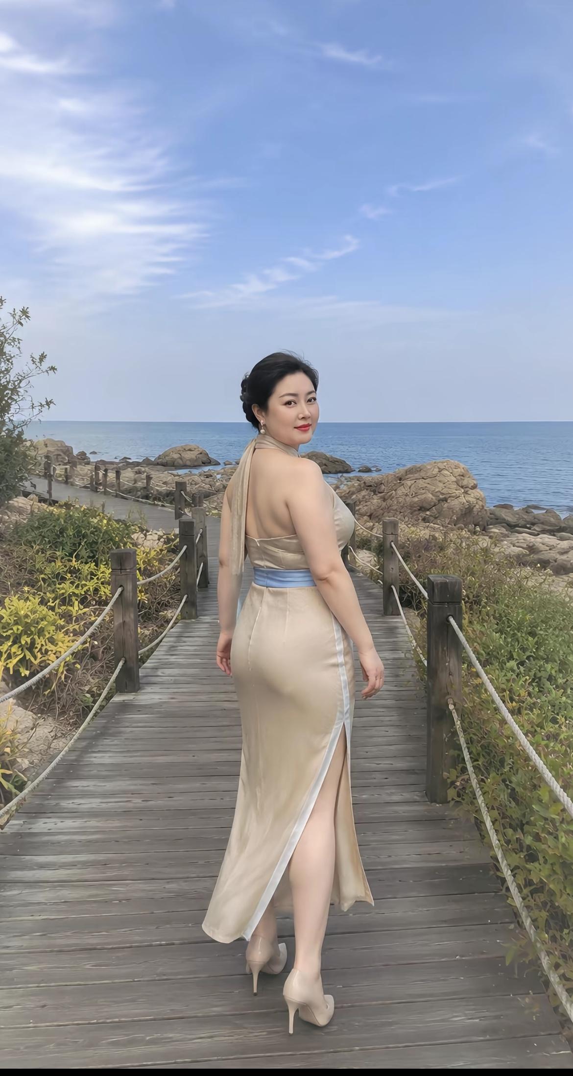 情比金坚，最美的女人是啥样？
爱屋及乌，既然爱了，那就爱的彻底！
永不遗憾
你说