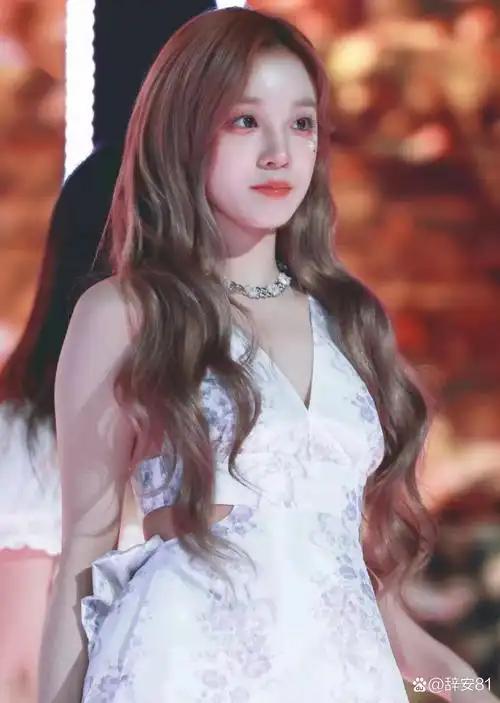 近日，宋雨琦在曼谷演唱会上遭遇舞台事故，因设备操作问题头部受到猛烈撞击。这一意外