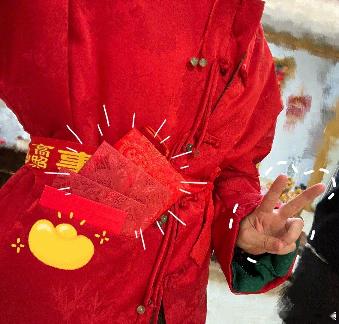 #赵丽颖唐装#赵丽颖穿唐装拜年[憧憬]好大气的姐姐！你去看赵丽颖新电影《第二十条