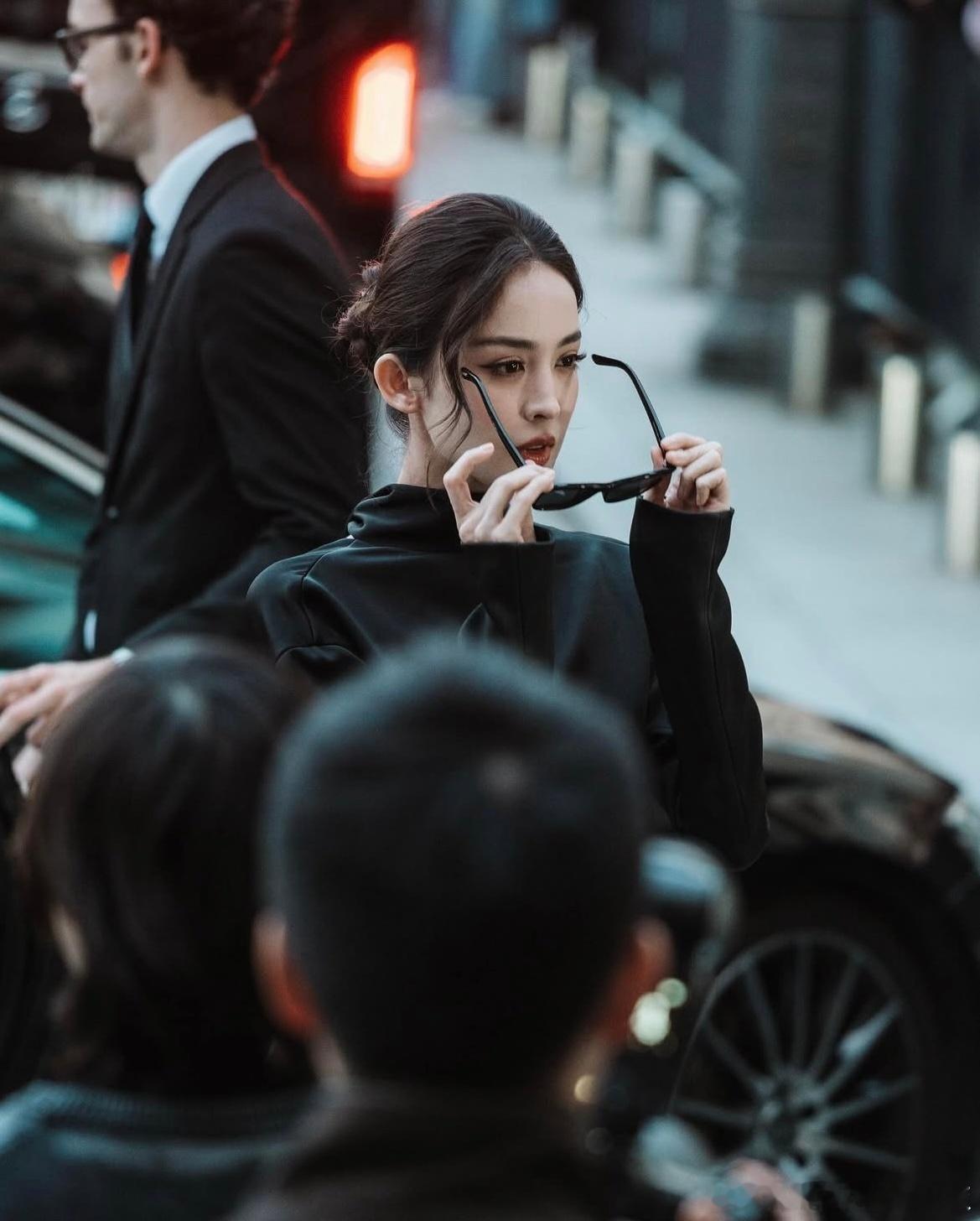 留几手说娜扎比热巴好看一直觉得娜扎好美😍从时装周大出圈到上一次SMFK活动一条