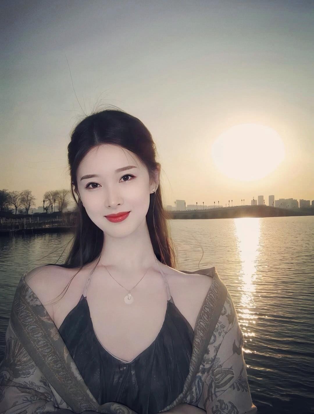 女生如何穿搭看起来时尚更有品味呢