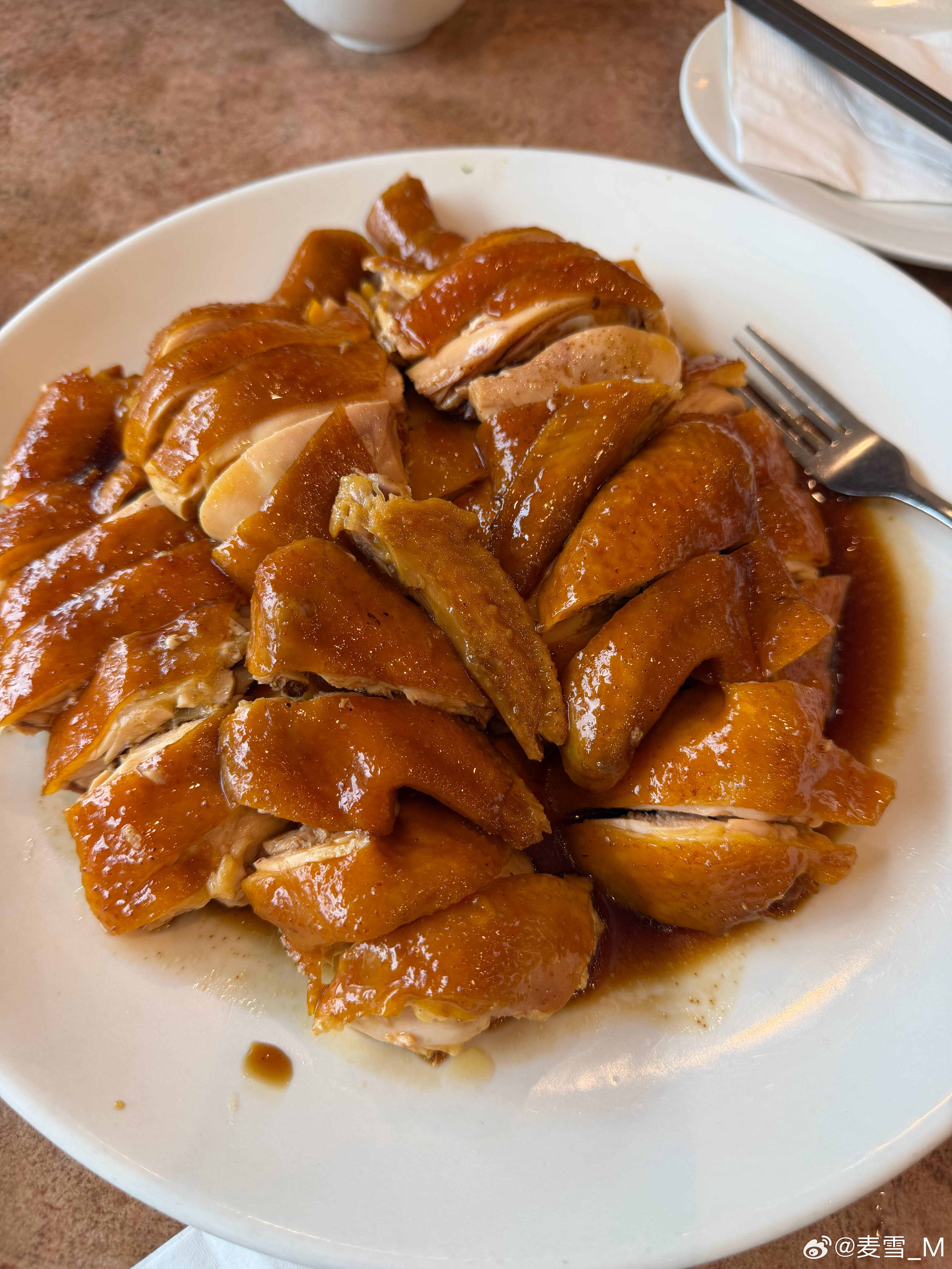 回来第一顿饭，米其林也吃了不少了。但这油鸡烧肉还是最得我心。 加拿大·Vanco