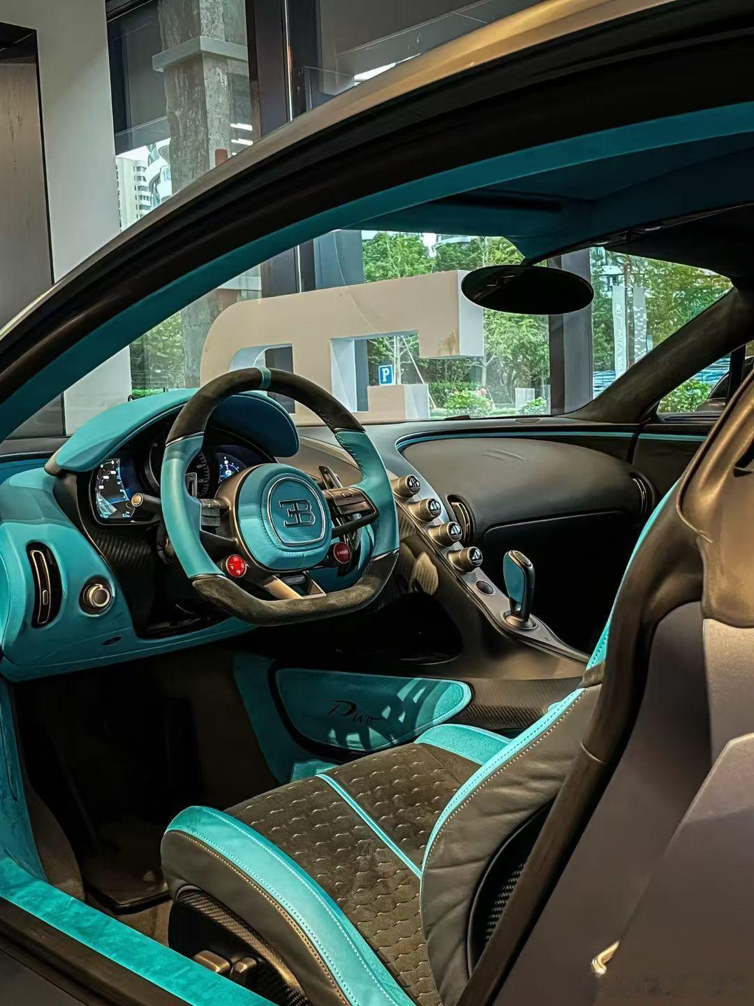 布加迪Divo，全球限量40台，全新现车 