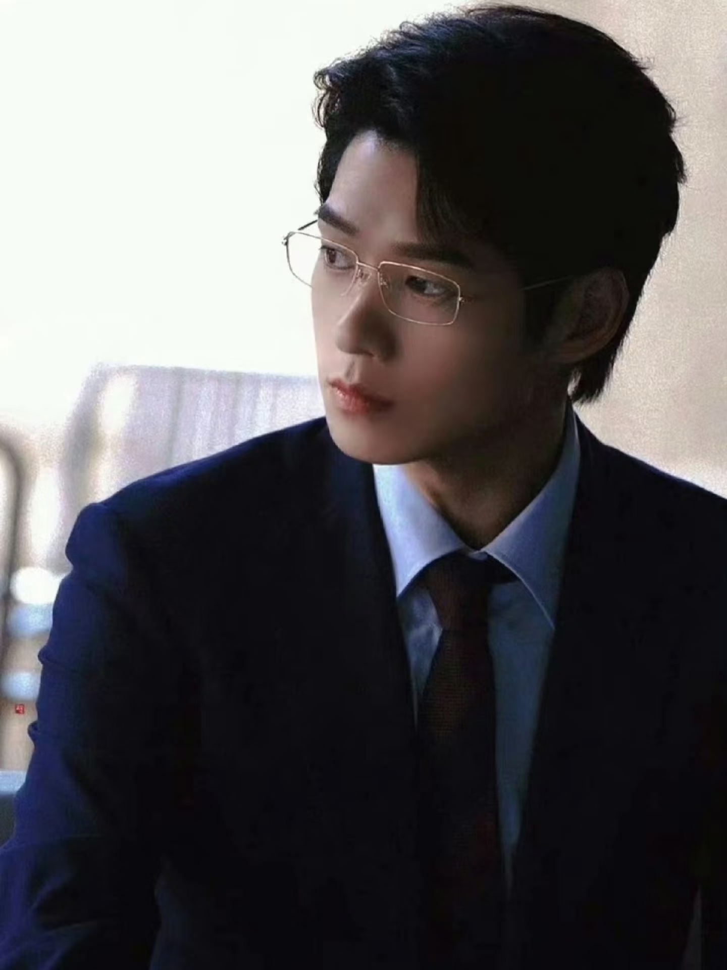 魏大勋扛住了外媒镜头能把孟宴臣演到至今无代餐，抗镜头硬帅是意料之中的啊