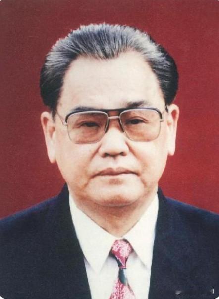 1929年，他出生在湖南岳阳，1951年参加工作，1973年任湖南省委书记（设第
