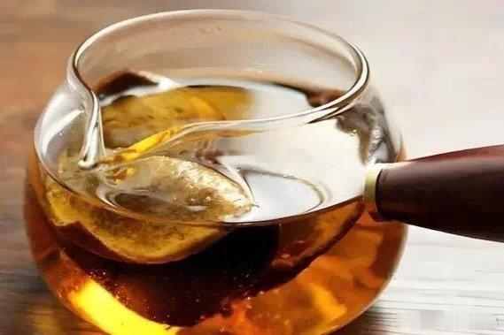 凤凰新闻【上了年纪要戒茶？建议：50岁后，这几种茶不建议再喝了，戒掉受益多】“真