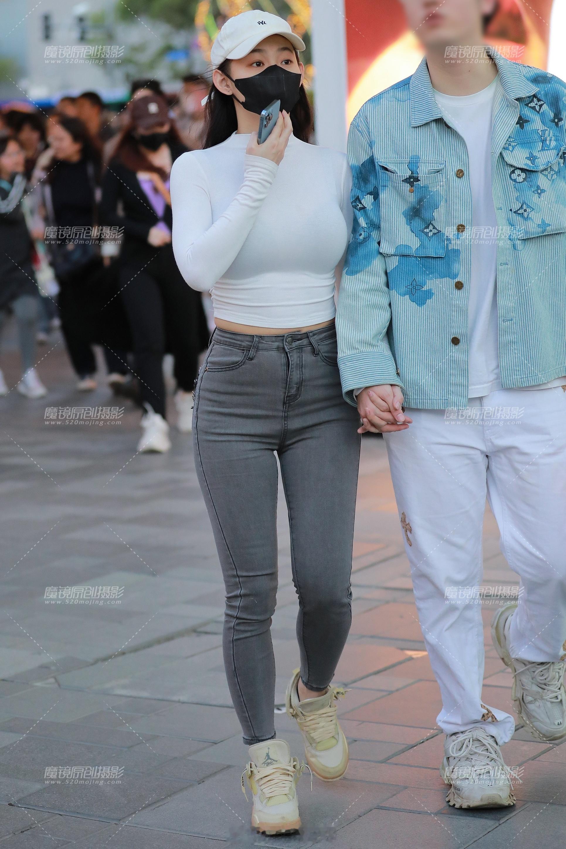 今年说好要穿得像个人样这样穿不是挺漂亮吗？ ​​​