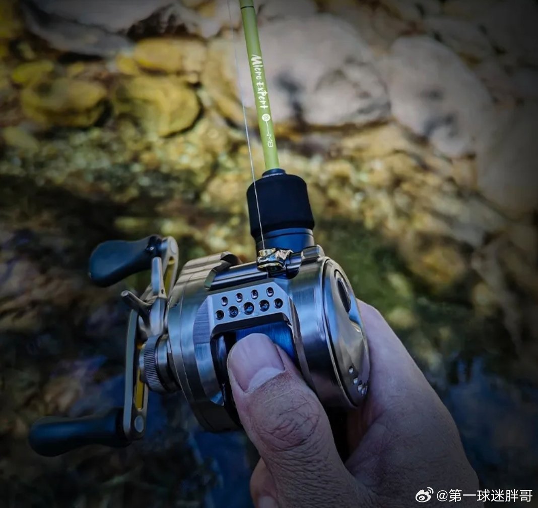 只有一颗鸡蛋重的路亚竿 一颗鸡蛋常规重量范围约为50-60克。专业玩家可定制分节