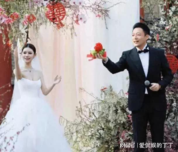汪小菲与马筱梅的婚礼热闹而温馨，本是开启幸福生活的甜蜜时刻。然而，婚后仅仅一周，