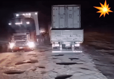 球王梅西之国，干线公路满目疮痍，这就是“休克疗法”表面光鲜的数据在现实中的投影！