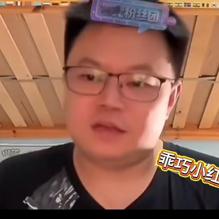 国乒前辈侯英超在直播间评价王楚钦当队长的事情，一直用“够格”、“实至名归”来形容