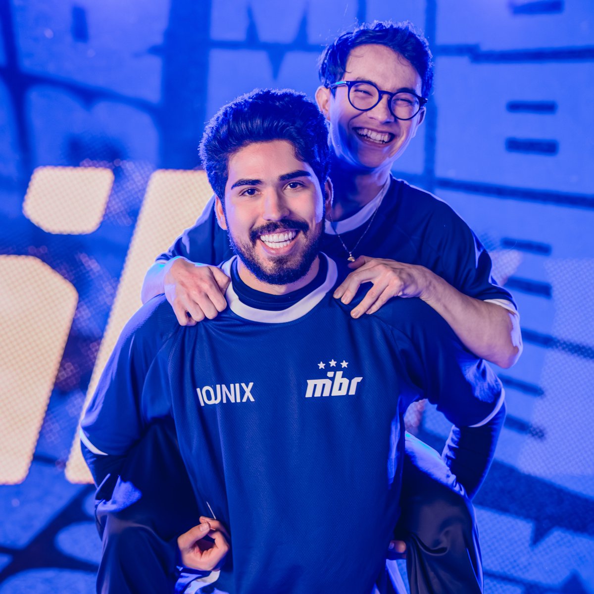 MIBR发布aspas与zekken合照：我的GOAT们，明天轮到我们比赛