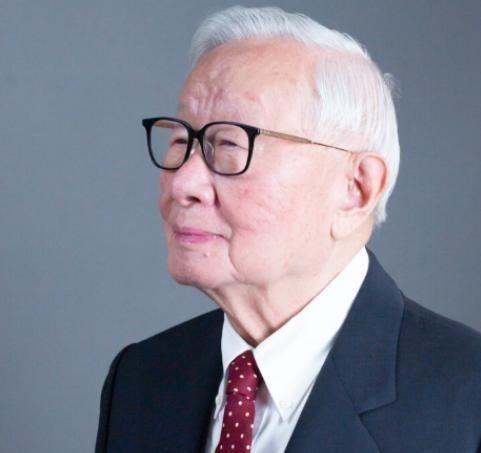 台积电创始人张仲谋在接受纽约时报专访时说：美国、荷兰、日本、韩国与台湾牢牢控制着