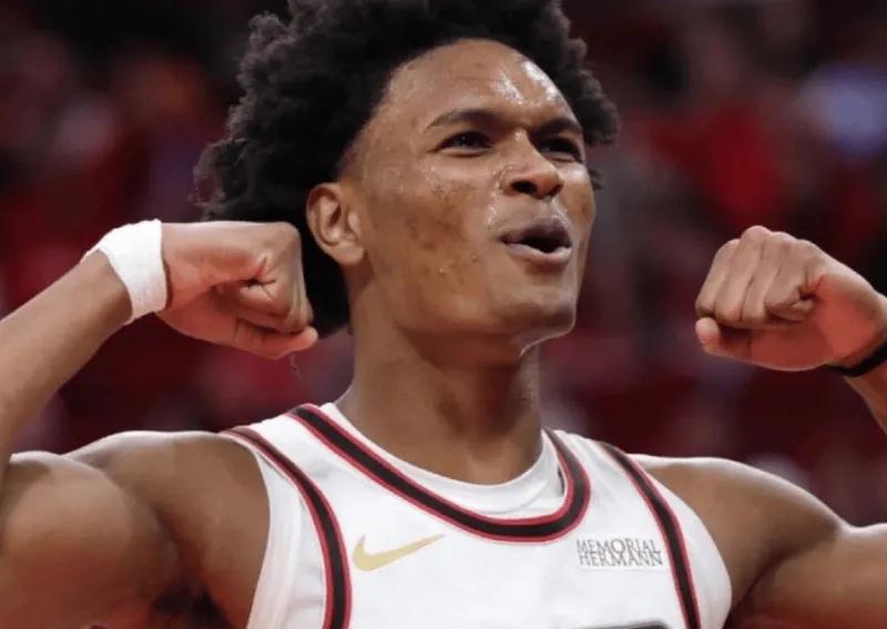 火箭将迎来充满变数的休赛期，若阿门离开我会很惊讶
04月28日讯，在昨日紧张激烈