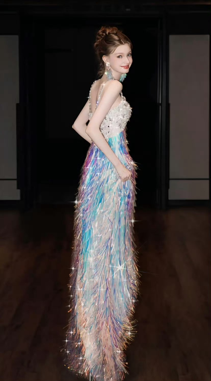 这件礼服你第一眼想到最适配的女明星是谁 ​​​