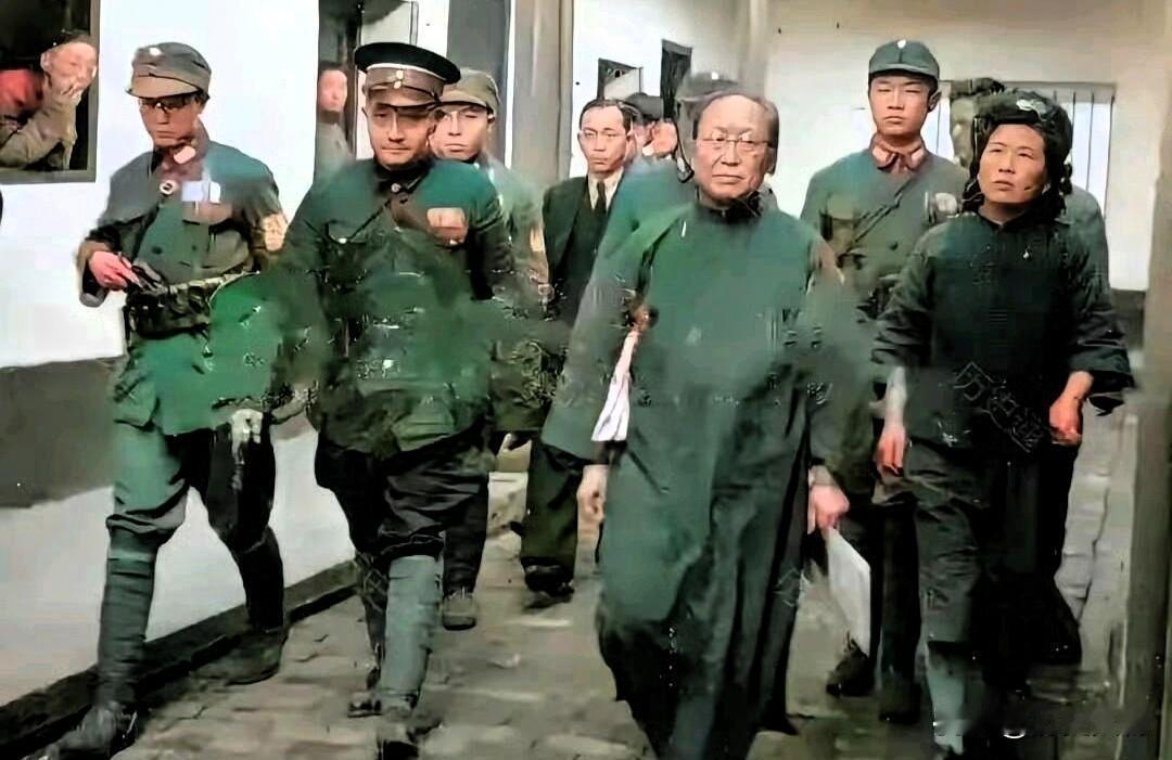 1945年陈璧君被逮捕！ ​民国女汉奸 汪精卫遗孀 老相片 老照片的故事 卖国汉