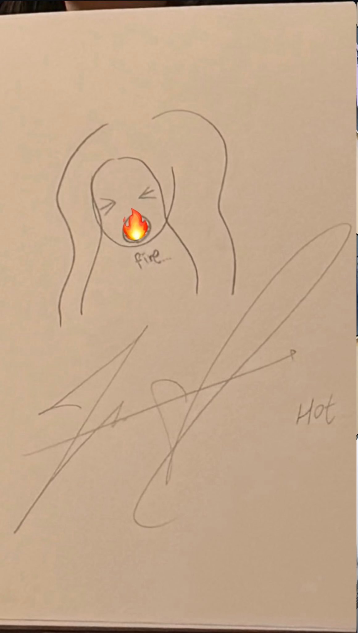 This is jisoo after Hot ones 🔥 金智秀