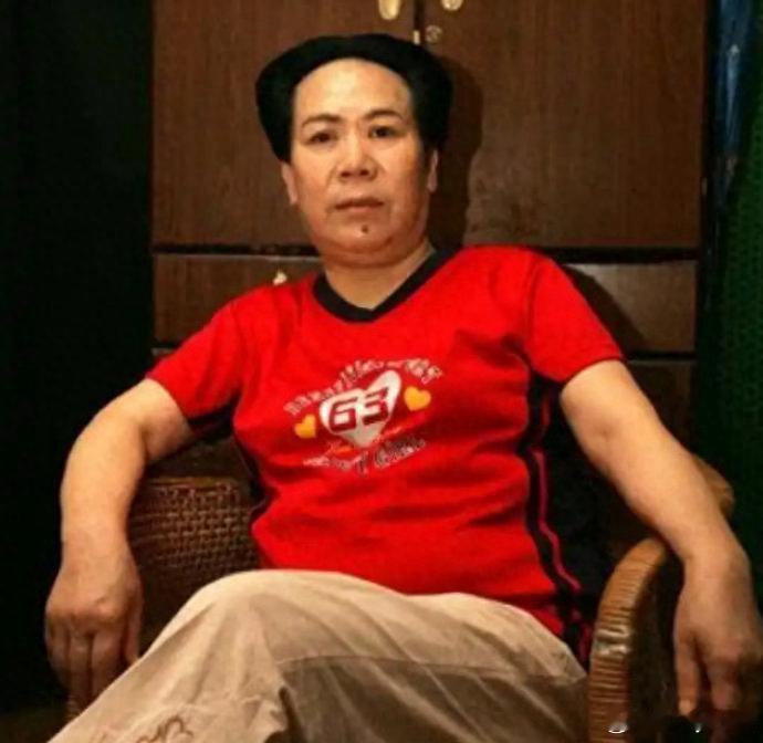 扮演毛主席的唯一女演员陈燕，每次出场费都有五位数那么多，而她的丈夫却因此感到非常