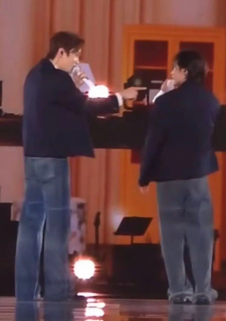 郑成灿和朴元彬两位门面身材比例一览 