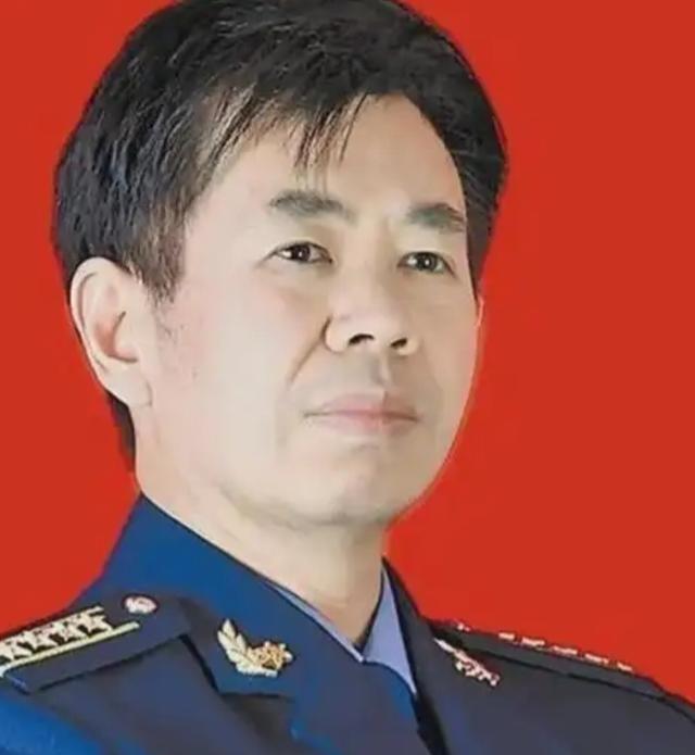 戴旭：“中国总是对全球的善意过剩、而武力又稍显不足，这种不平衡，恰恰是最致命的。