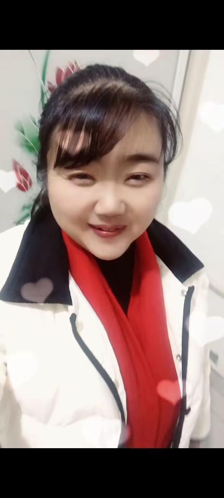 我喜欢跳舞不管动作是否到位 我不是为了取悦别人是为了自己有个好身体