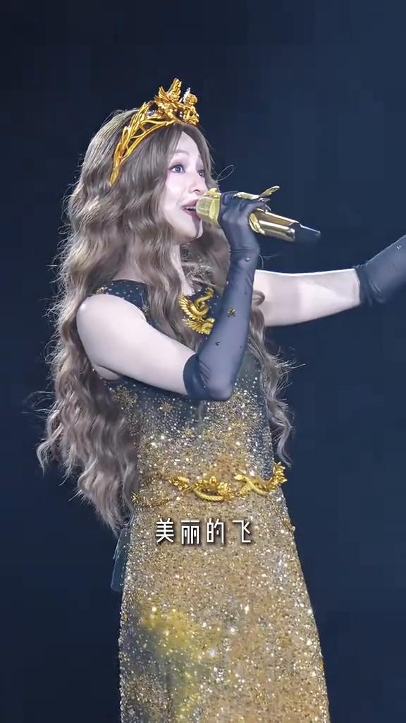 遗失的美好。
张韶涵。
承诺常常很像蝴蝶，美丽的飞，盘旋然后不见。但我相信，你给