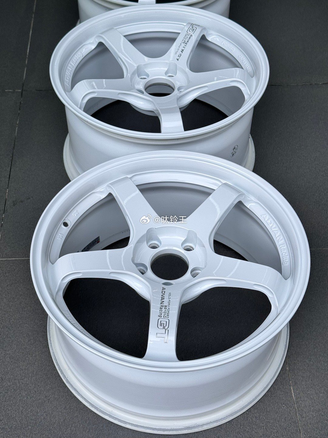 心情件  正品日本ADVAN GT RWW锻造18寸 8.5J ET37 9.5