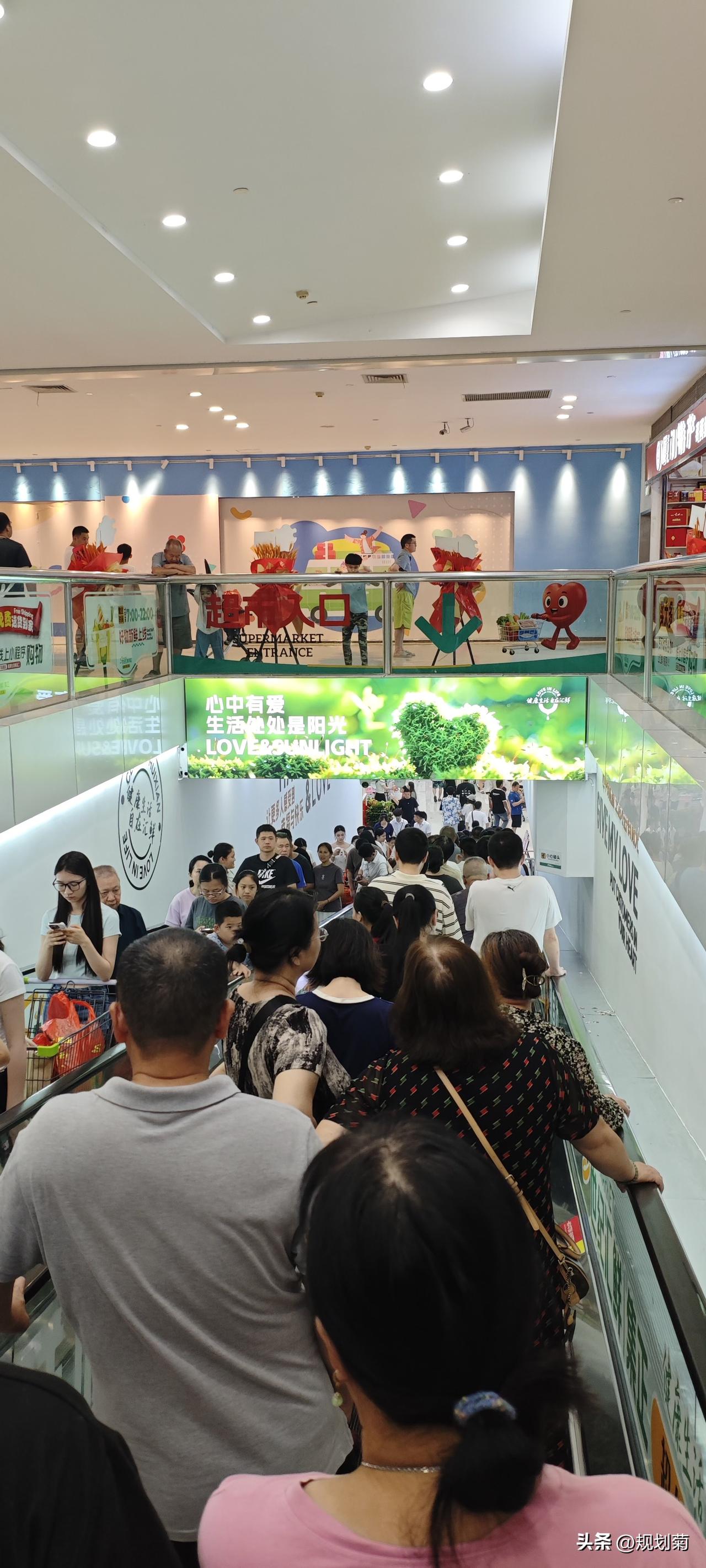 退场后的沃尔玛改造成这样
厦门市思明区加州商业广场地下负二层，2023年沃尔玛退